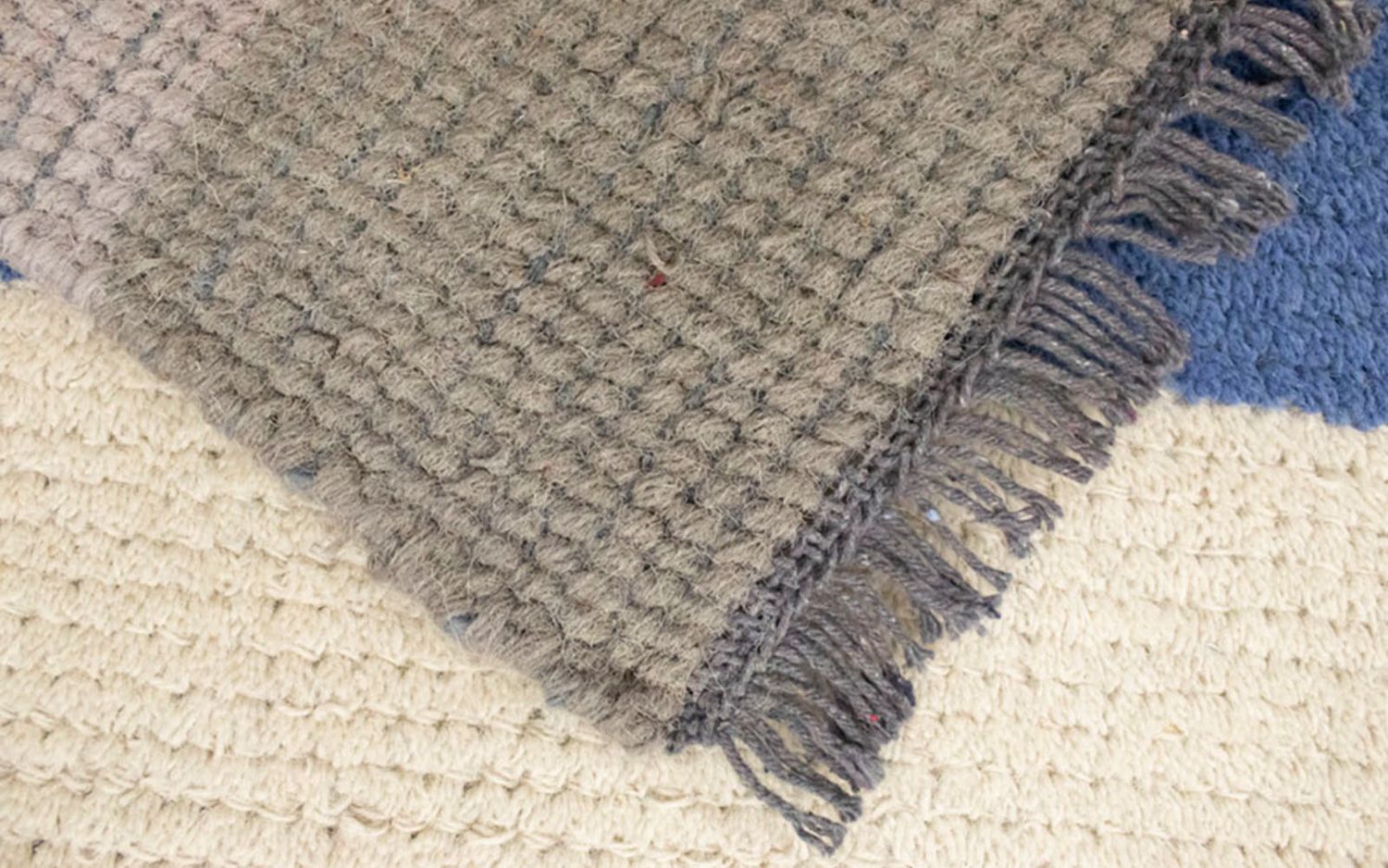 Nepal Teppich 140 x 70 cm - mehrfarbig