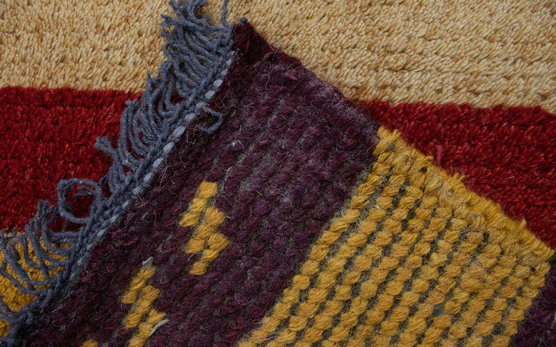 Nepal Teppich 140 x 70 cm - mehrfarbig