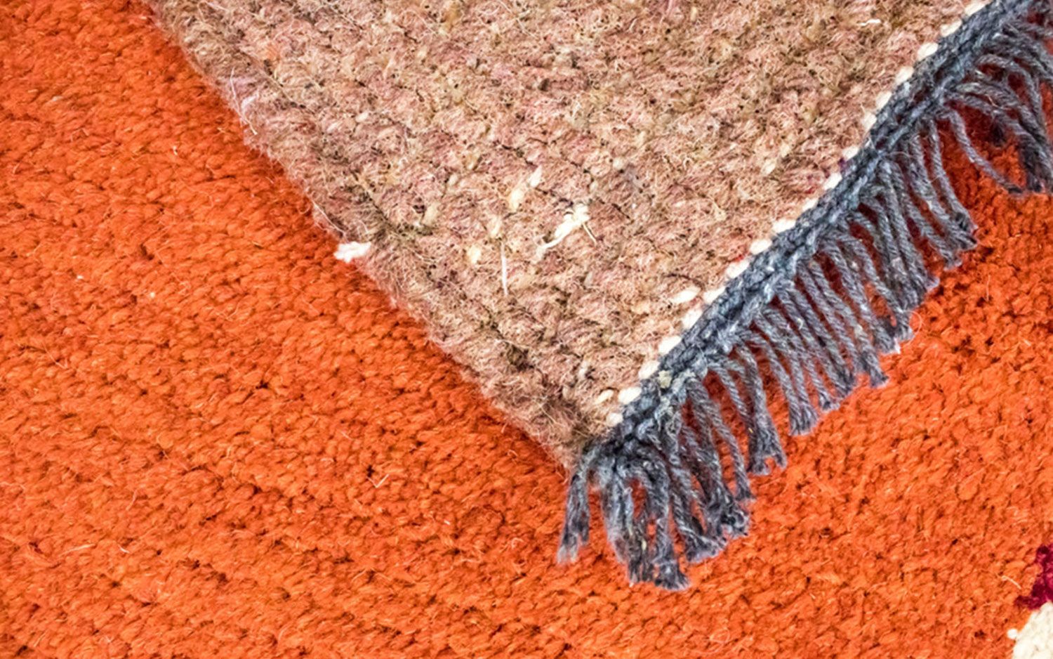 Nepal Teppich 140 x 70 cm - mehrfarbig