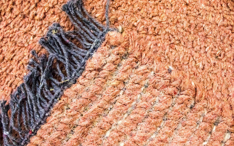Nepal Teppich 140 x 70 cm - braun