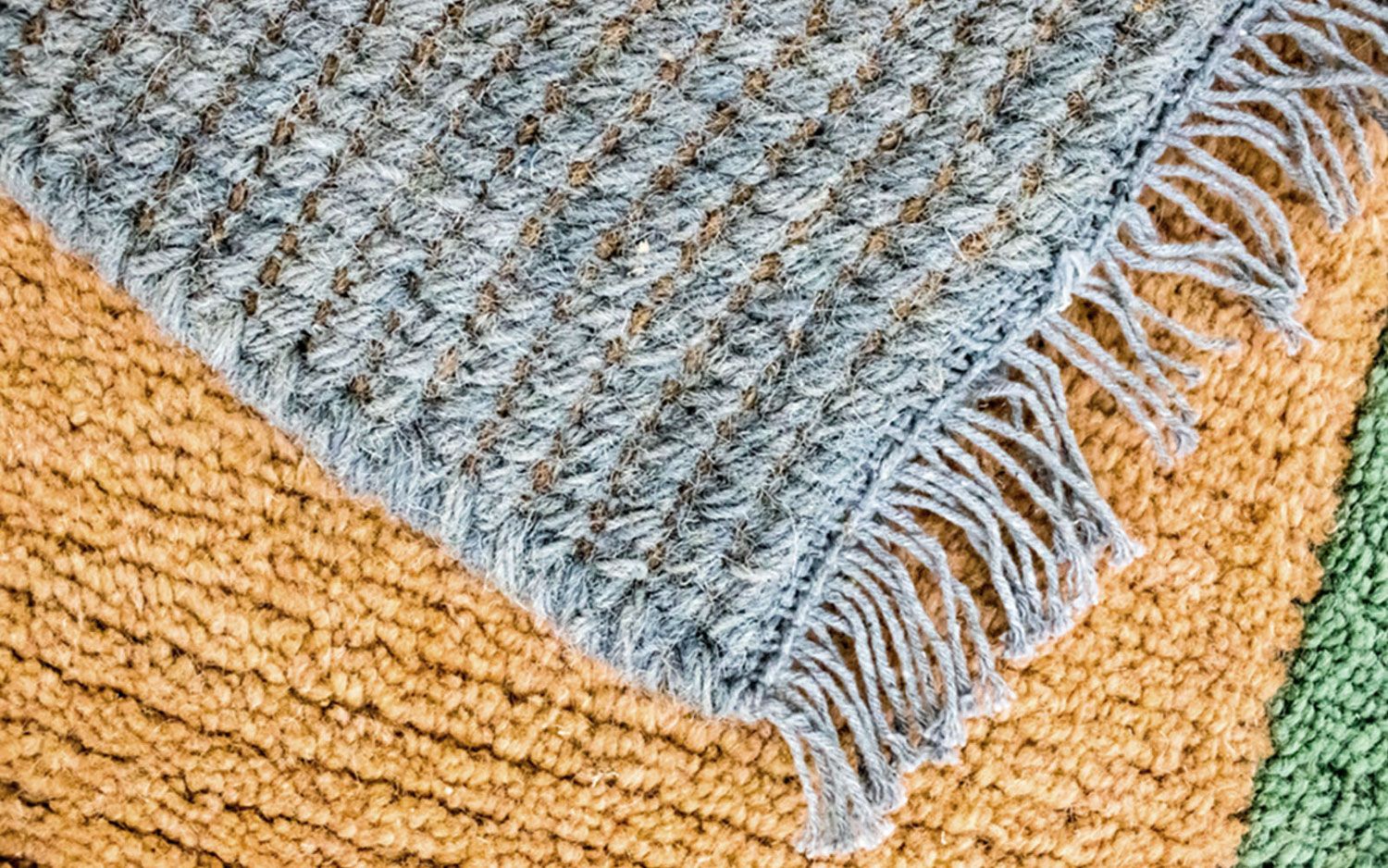 Nepal Teppich 140 x 70 cm - mehrfarbig