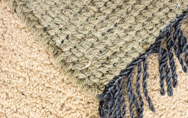 Nepal Teppich 140 x 70 cm - beige