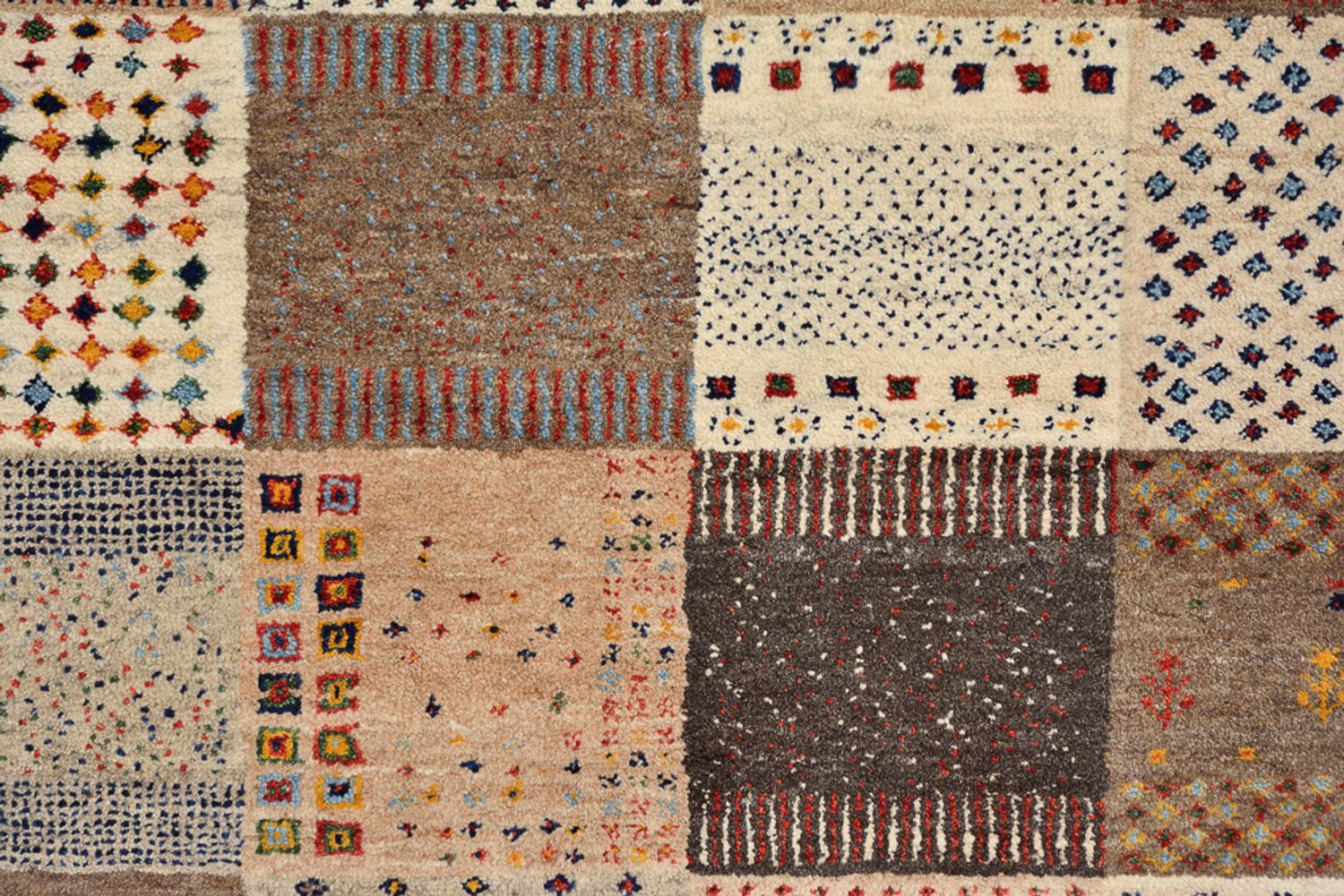 Gabbeh Teppich - Loribaft Indus - 308 x 200 cm - dunkelbeige