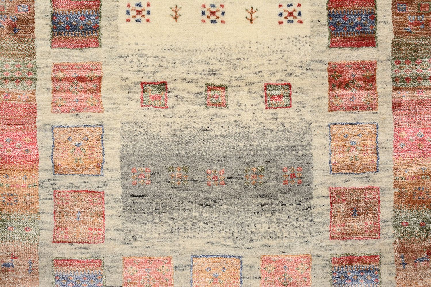 Gabbeh Teppich - Loribaft Indus - 142 x 76 cm - mehrfarbig
