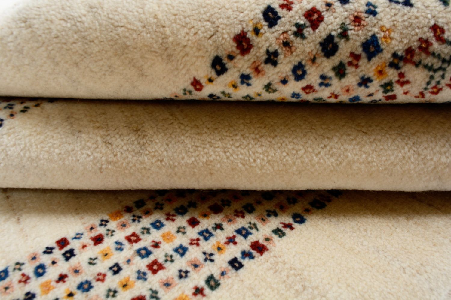 Gabbeh Teppich - Loribaft Perser 180 x 120 cm - beige