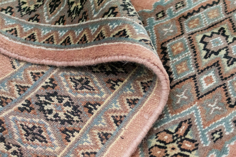 Pakistan Teppich 119 x 81 cm Teppichbrücke