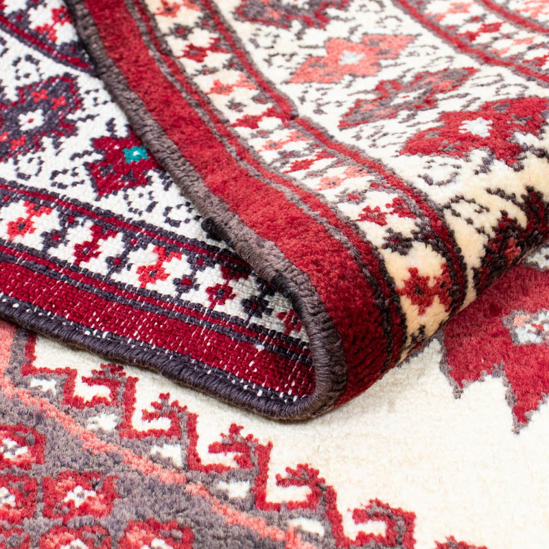Turkaman Teppich 133 x 92 cm - dunkelrot